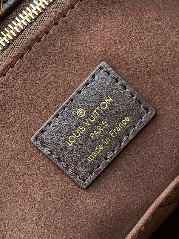 All categories Official website "Brand Women's Bags" Women's Bags 💙 LV 2026 new LV hand-held crossbody bag