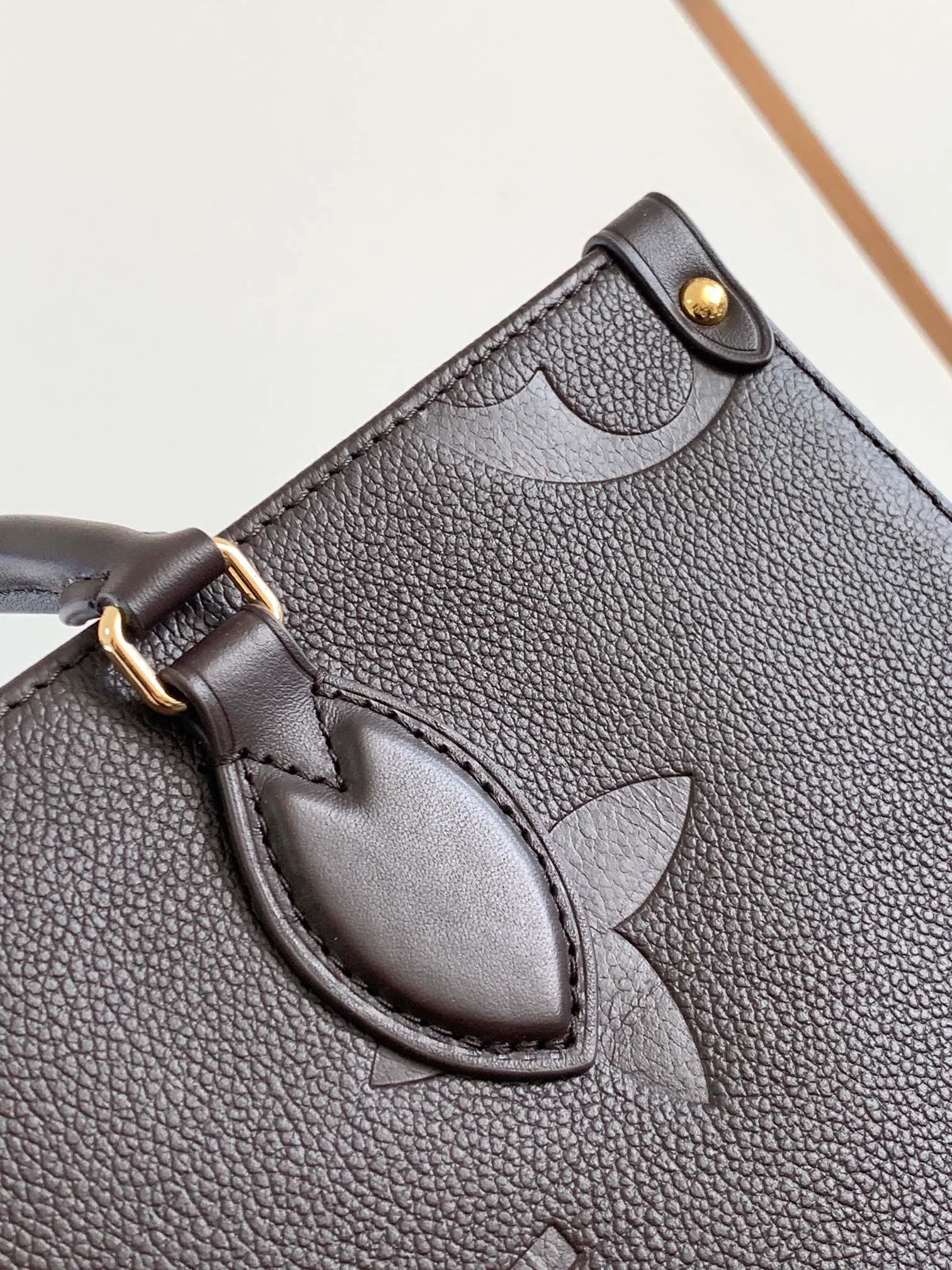 All categories Official website "Brand Women's Bags" Women's Bags 💙 LV 2026 new LV hand-held crossbody bag