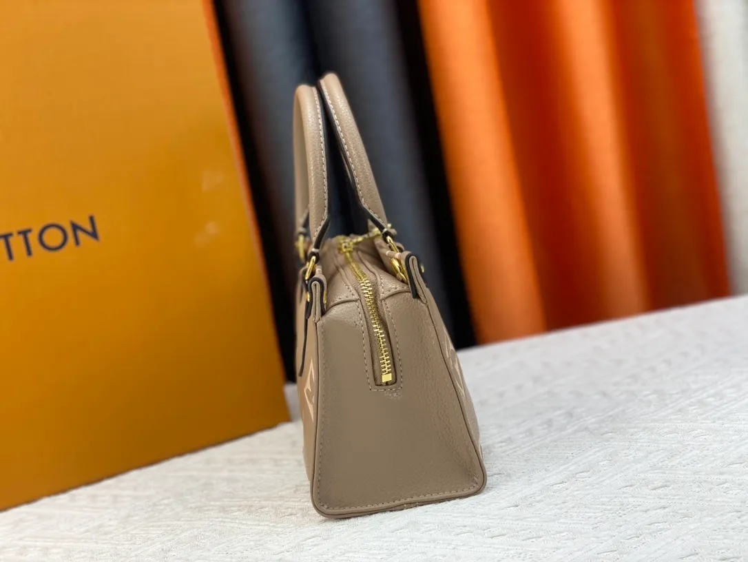 All Categories Official Website "Brand Women's Bags" Women's Bags 💙 LV 2023 New LV Crossbody Bag