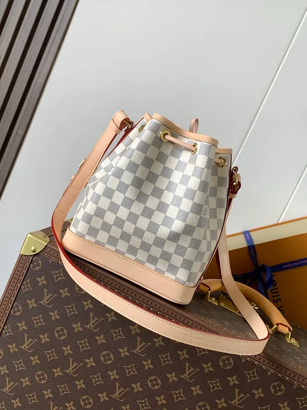 All Categories Official Website "Brand Women's Bags" Women's Bags 💙 LV 2026 New LV Crossbody Bag