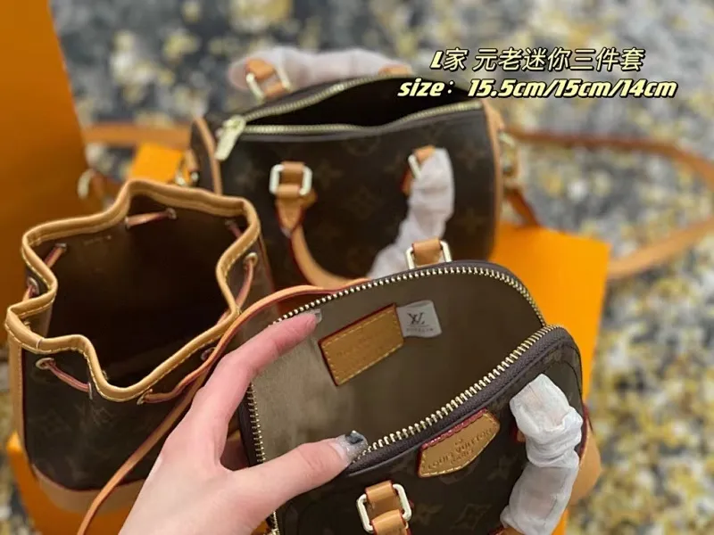 All categories Official website "Brand Women's Bags" Women's bags 💙 LV fine imitation LV, high imitation LV bags, LV crossbody bags, 2023 official latest version LV three-piece set, LV bag factory, recommended bags, size: Lucky bag 14-7.5-14.5 Shell 15-7.5-11 Nano15.5-9.5-11CM