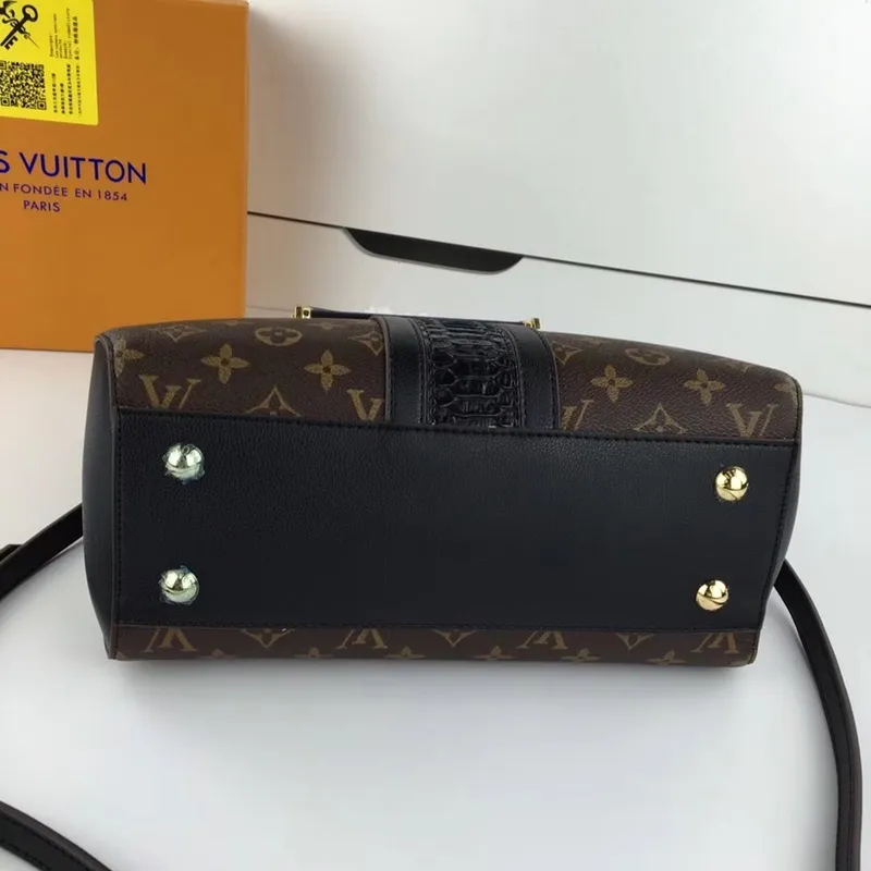 All categories Official website "Brand Women's Bags" Women's Bags 💙 LV 2022 Official New LV Presbyopia Fabric Crossbody Bag Wholesale 58002000 High Quality Size: 28-23-13CM