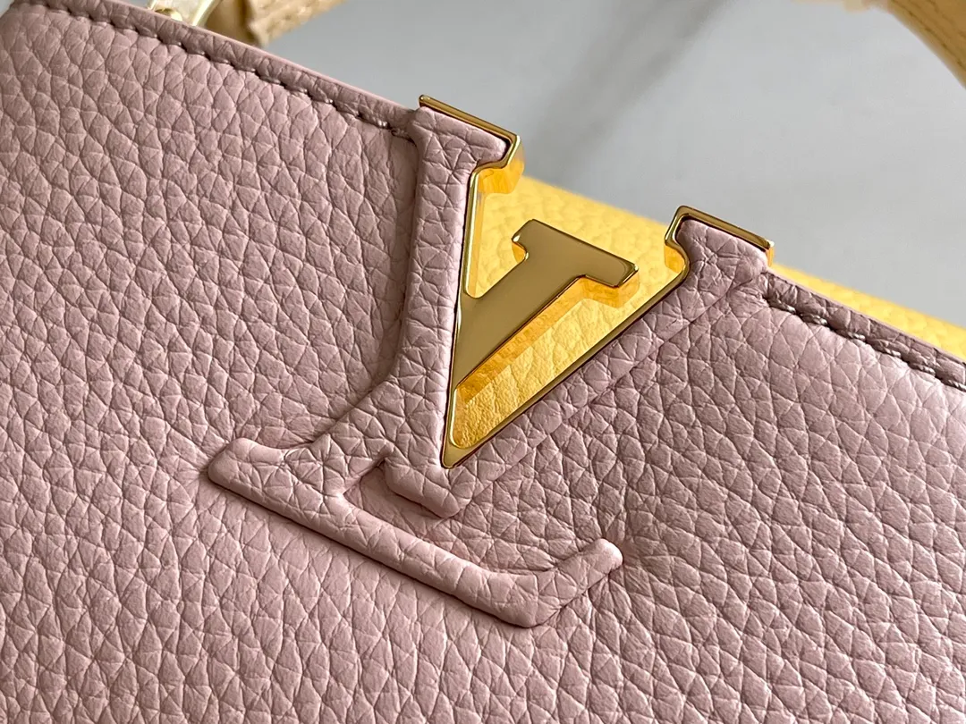 All Categories 💚 Authentic Grade Bags 💚 LV 2026 New LV Top Replica Crossbody Shoulder Bag