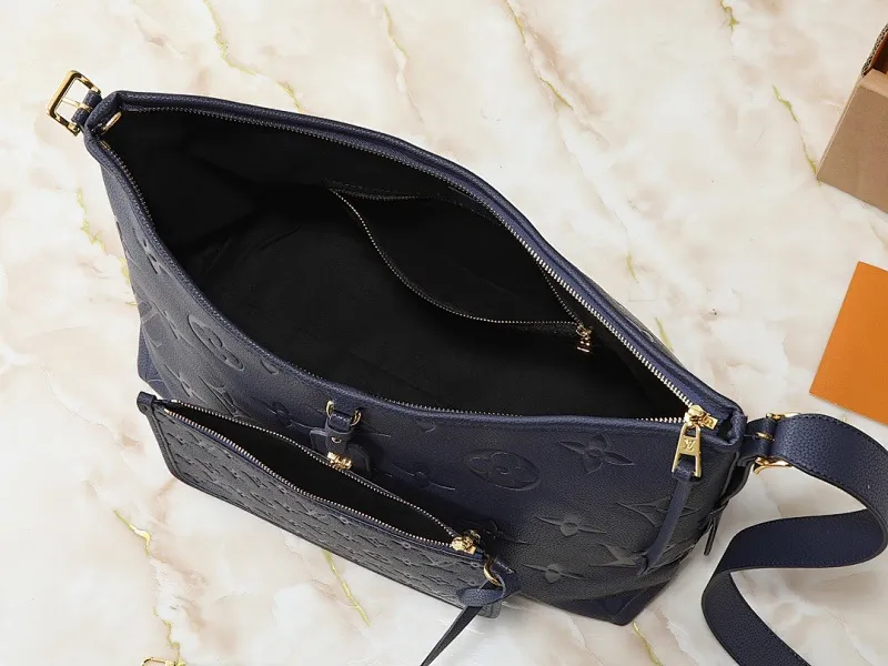 All categories Official website "Brand Women's Bags" Women's Bags 💙 LV 2025 new LV armpit bag