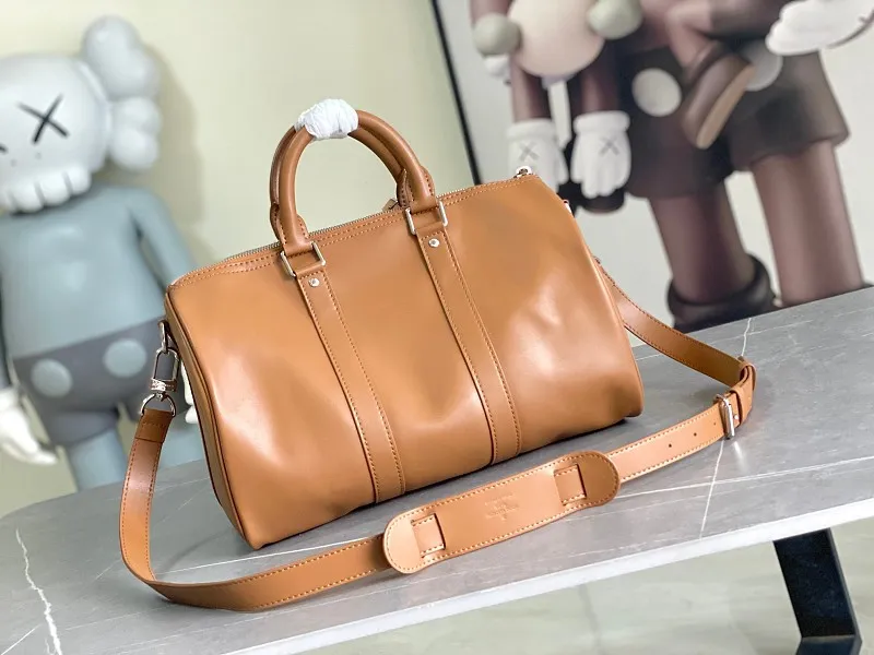 All Categories 💚 Authentic Grade Bags 💚 LV 2026 New LV Top Replica Crossbody Shoulder Bag