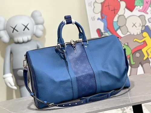 All categories 💚 Authentic bags 💚 LV LV new travel bag