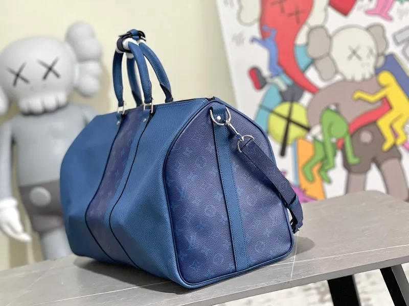 All categories 💚 Authentic bags 💚 LV LV new travel bag