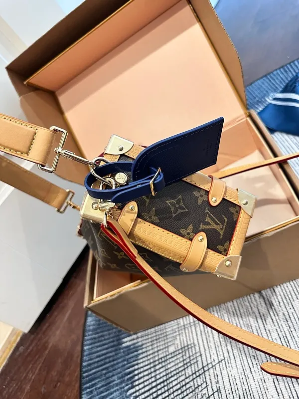 All Categories Official Website "Brand Women's Bags" Women's Bags 💙 LV 2026 New LV Crossbody Bag