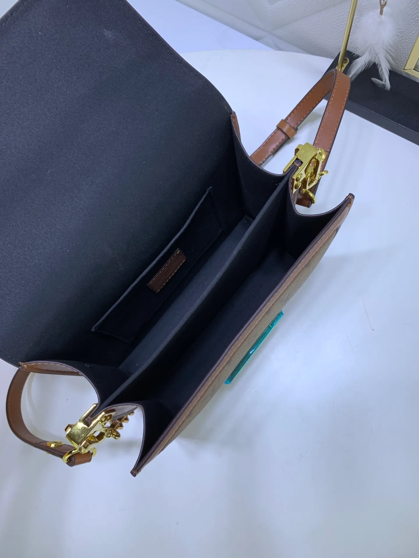 All Categories Official Website "Brand Women's Bags" Women's Bags 💙 LV 2023 New LV Crossbody Bag Wholesale