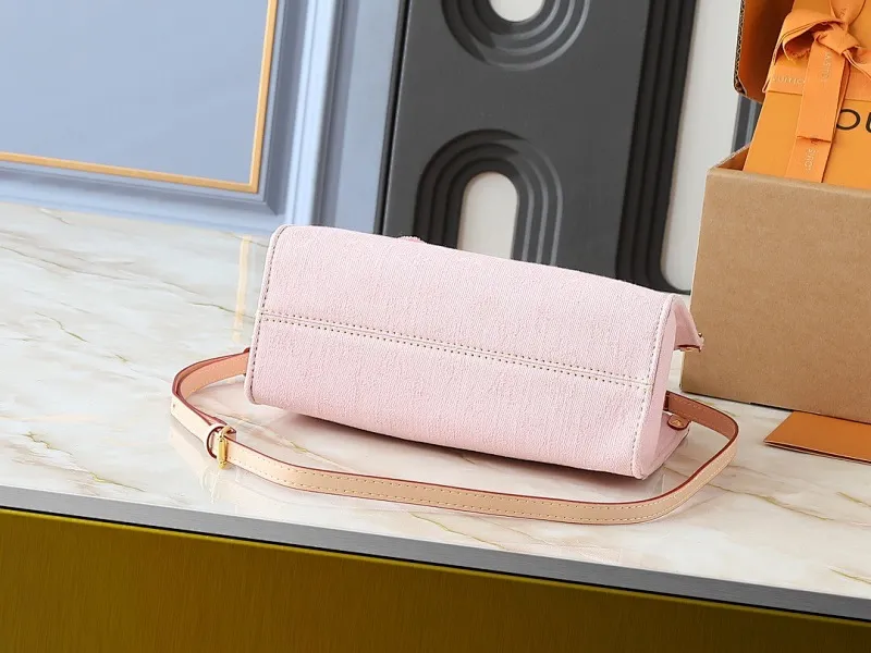 All Categories Official Website "Brand Women's Bags" Women's Bags 💙 LV 2025 New LV Crossbody Bag