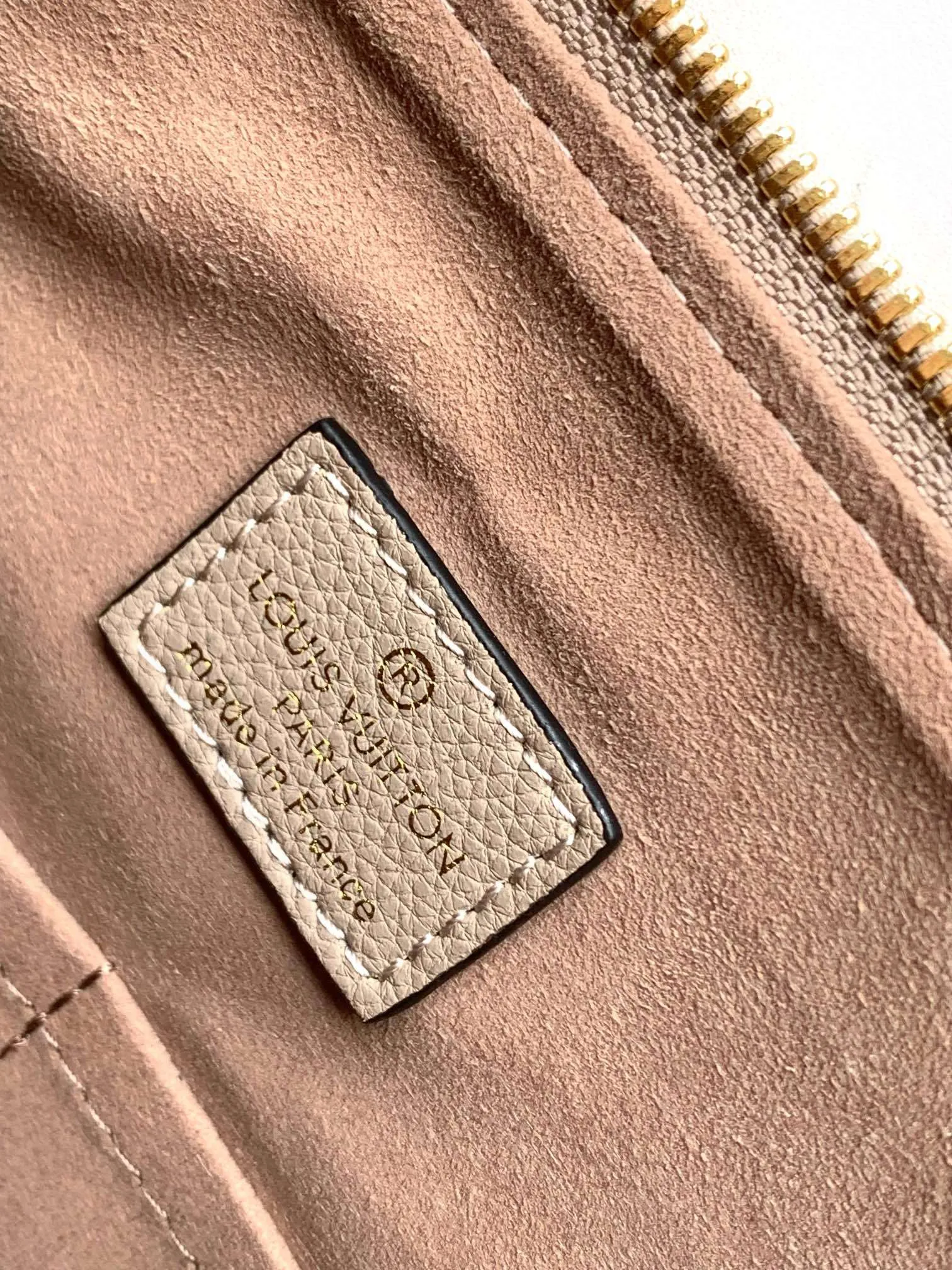 All Categories Official Website "Brand Women's Bags" Women's Bags 💙 LV 2026 New LV Crossbody Bag