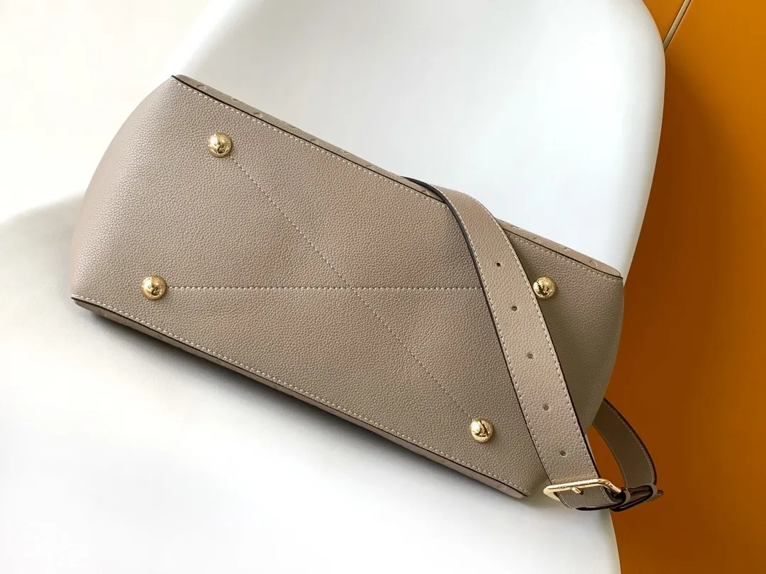 All Categories Official Website "Brand Women's Bags" Women's Bags 💙 LV 2026 New LV Crossbody Bag