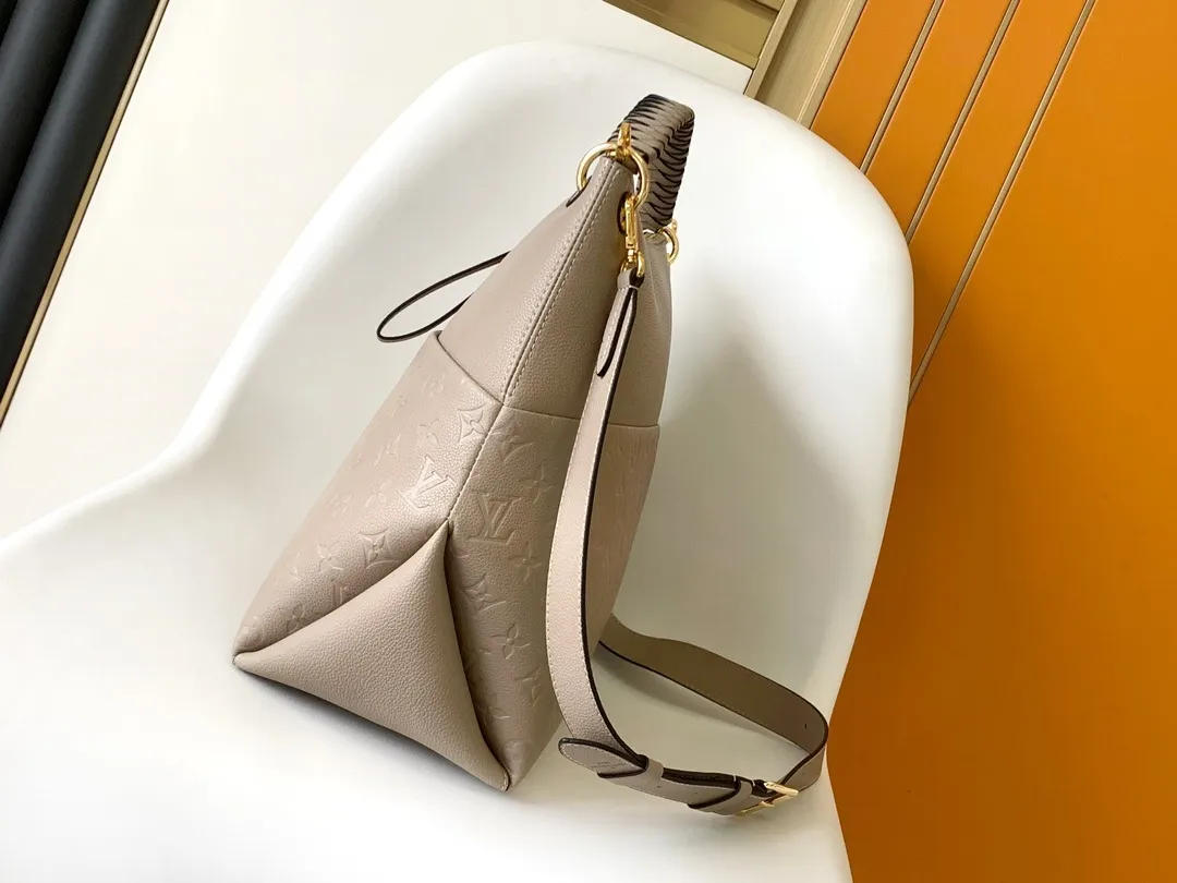 All Categories Official Website "Brand Women's Bags" Women's Bags 💙 LV 2026 New LV Crossbody Bag