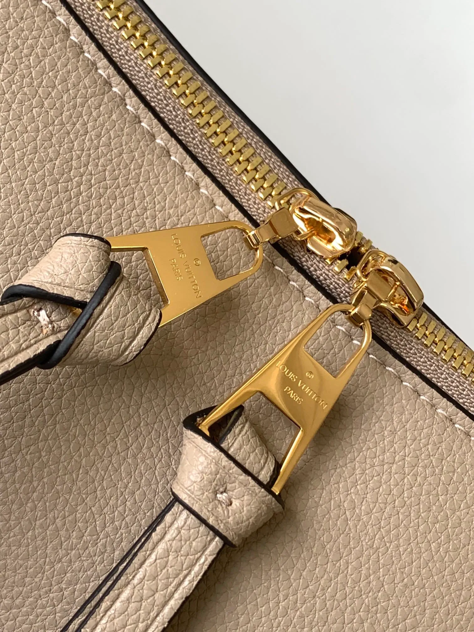 All Categories Official Website "Brand Women's Bags" Women's Bags 💙 LV 2026 New LV Crossbody Bag