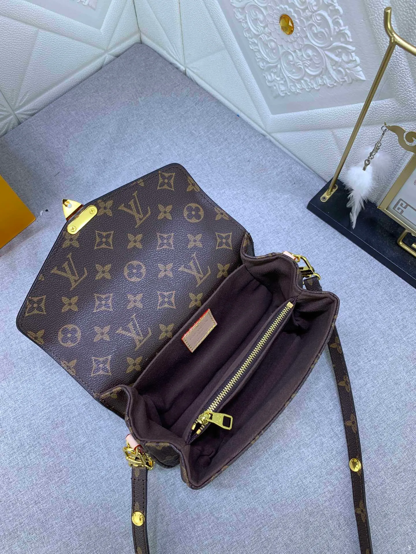 All Categories Official Website "Brand Women's Bags" Women's Bags 💙 LV 2023 New LV Crossbody Bag Wholesale