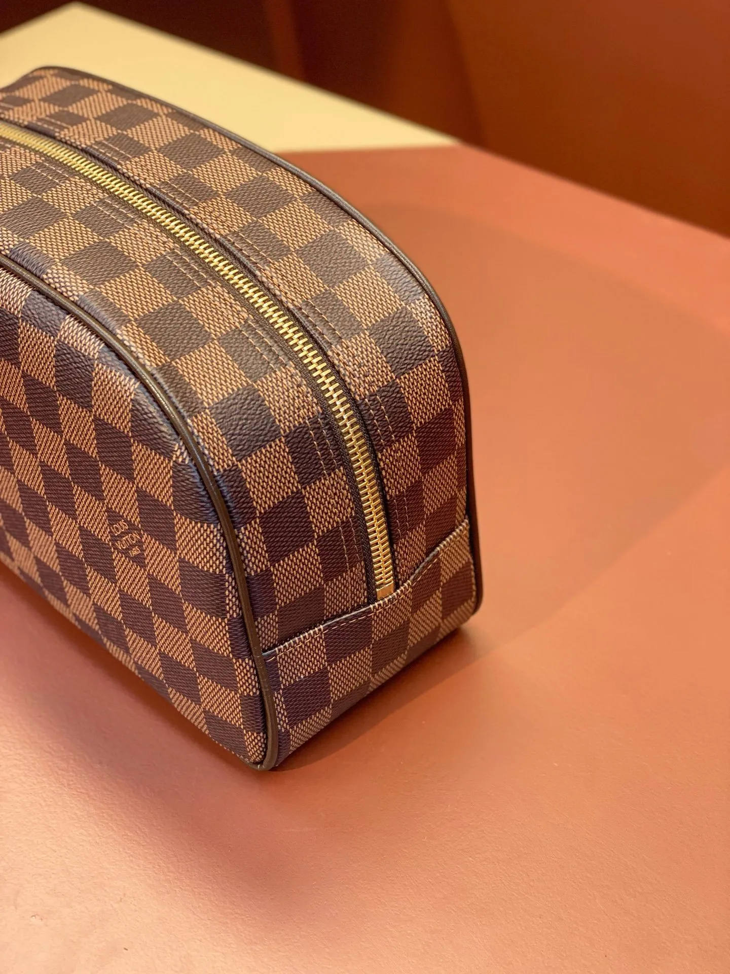 All categories Official website "Brand Women's Bags" Women's Bags 💙 LV 2025 new LV toiletry bag