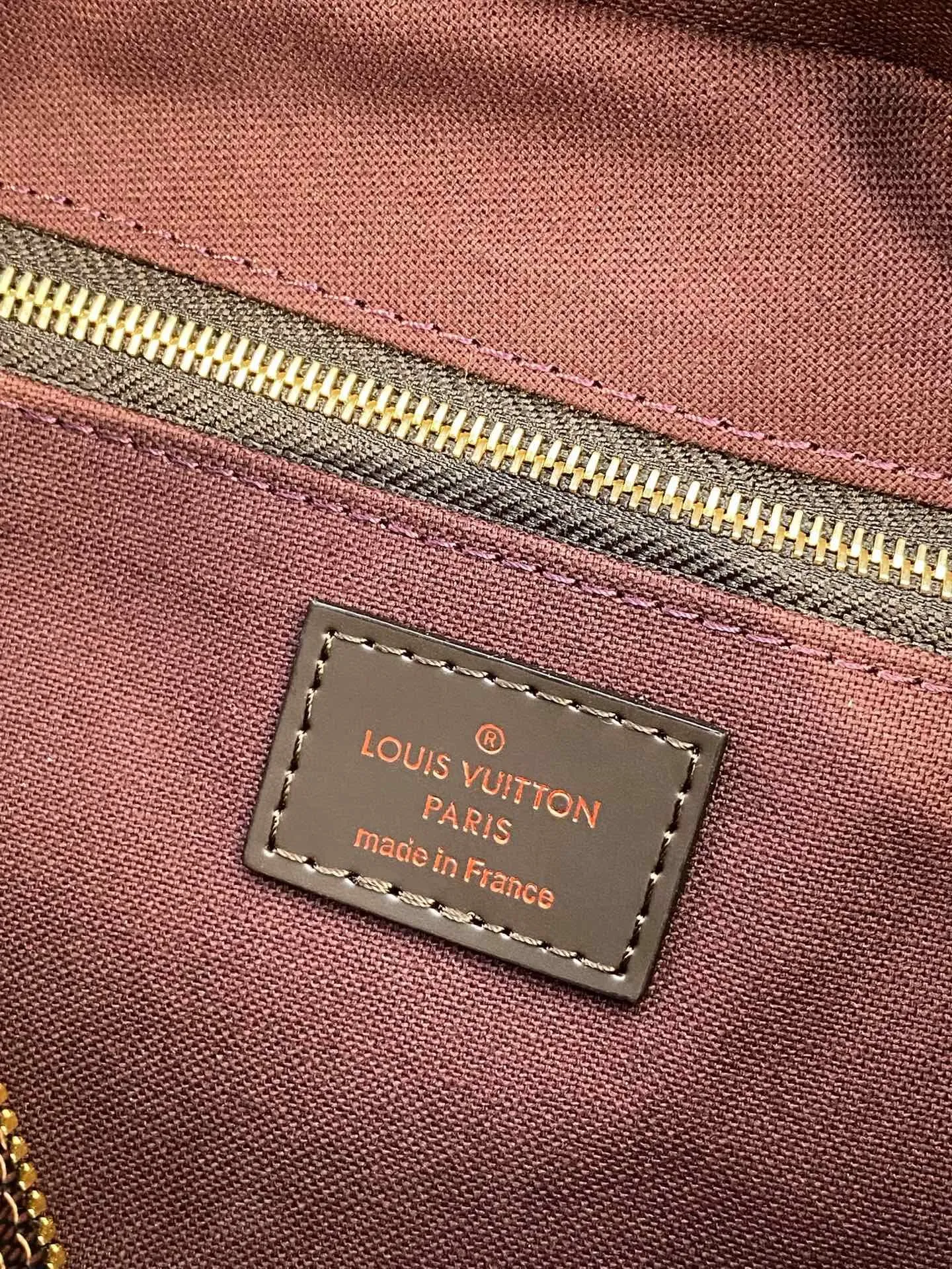 All categories Official website "Brand Women's Bags" Women's Bags 💙 LV 2025 new LV toiletry bag