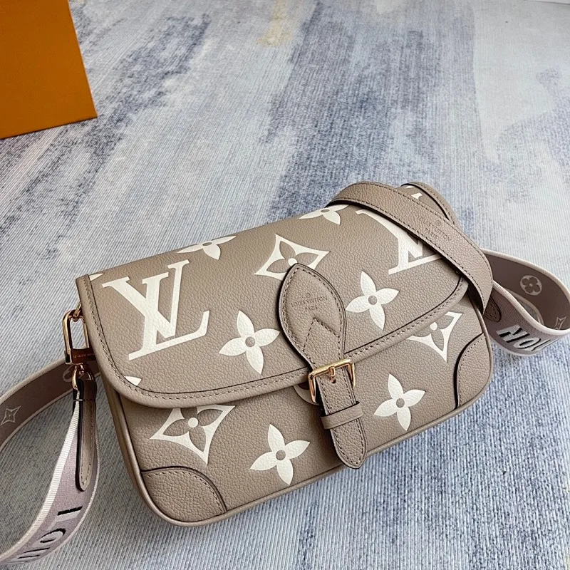 All Categories Official Website "Brand Women's Bags" Women's Bags 💙 LV 2025 New LV Crossbody Bag