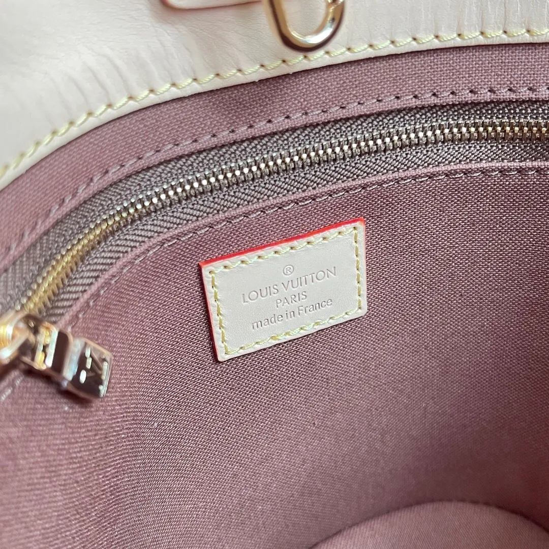 All Categories Official Website "Brand Women's Bags" Women's Bags 💙 LV 2025 New LV Crossbody Bag