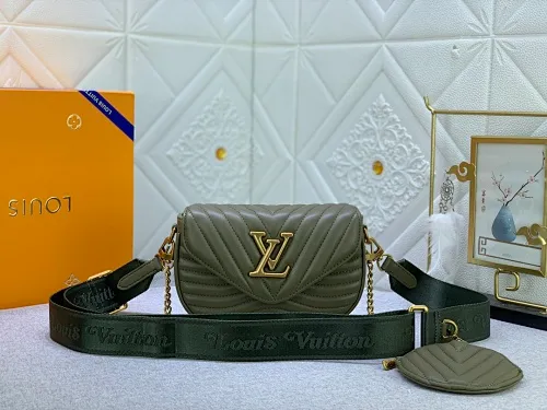 All Categories Official Website "Brand Women's Bags" Women's Bags 💙 LV Upgraded Original Multi Pochette New Wave handbags are made of smooth and soft quilted calf leather, dynamic design, adjustable shoulder straps, distressed gold metal accessories, bronze gold chain inscriptions and striped jacquard shoulder straps, etc. Provide multiple carrying methods, the coin-shaped round bag on the shoulder strap can be