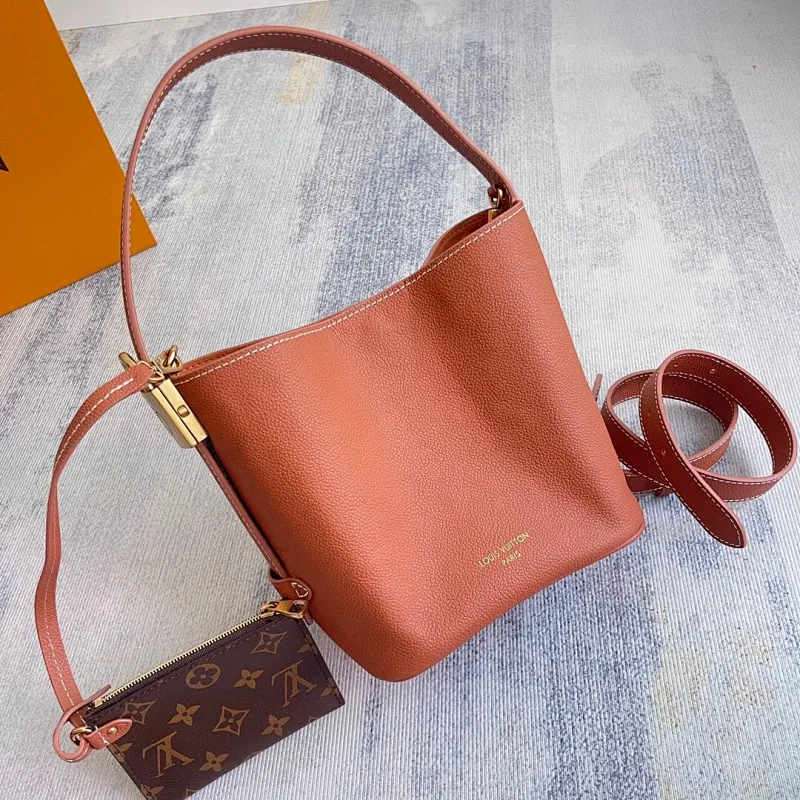 All Categories Official Website "Brand Women's Bags" Women's Bags 💙 LV 2025 New LV Crossbody Bag