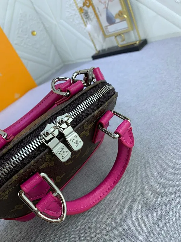 All Categories Official Website "Brand Women's Bags" Women's Bags 💙 LV 2024 New LV Crossbody Bag