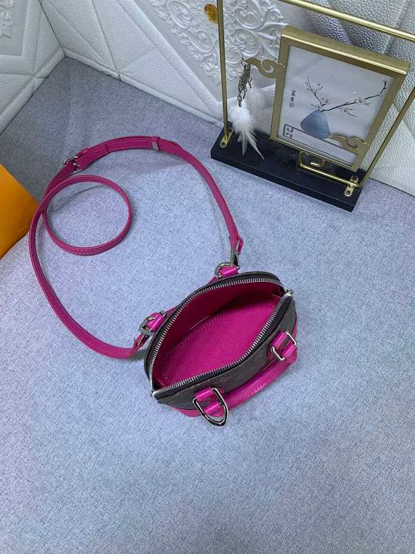 All Categories Official Website "Brand Women's Bags" Women's Bags 💙 LV 2024 New LV Crossbody Bag