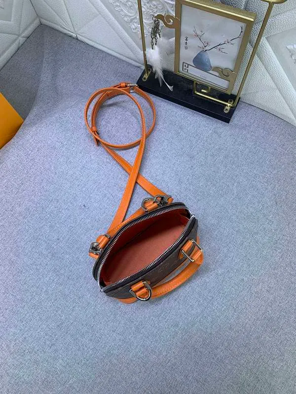 All Categories Official Website "Brand Women's Bags" Women's Bags 💙 LV 2024 New LV Crossbody Bag