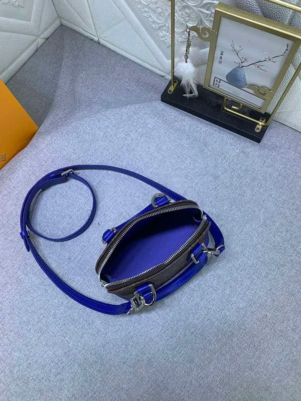 All Categories Official Website "Brand Women's Bags" Women's Bags 💙 LV 2024 New LV Crossbody Bag