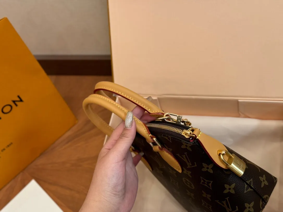 All Categories Official Website "Brand Women's Bags" Women's Bags 💙 LV 2024 Official Website New LV Crossbody Bags