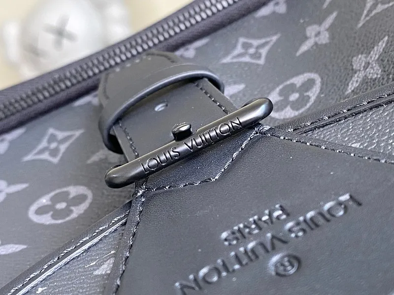 All categories 💚 Authentic bags 💚 LV LV classic backpack