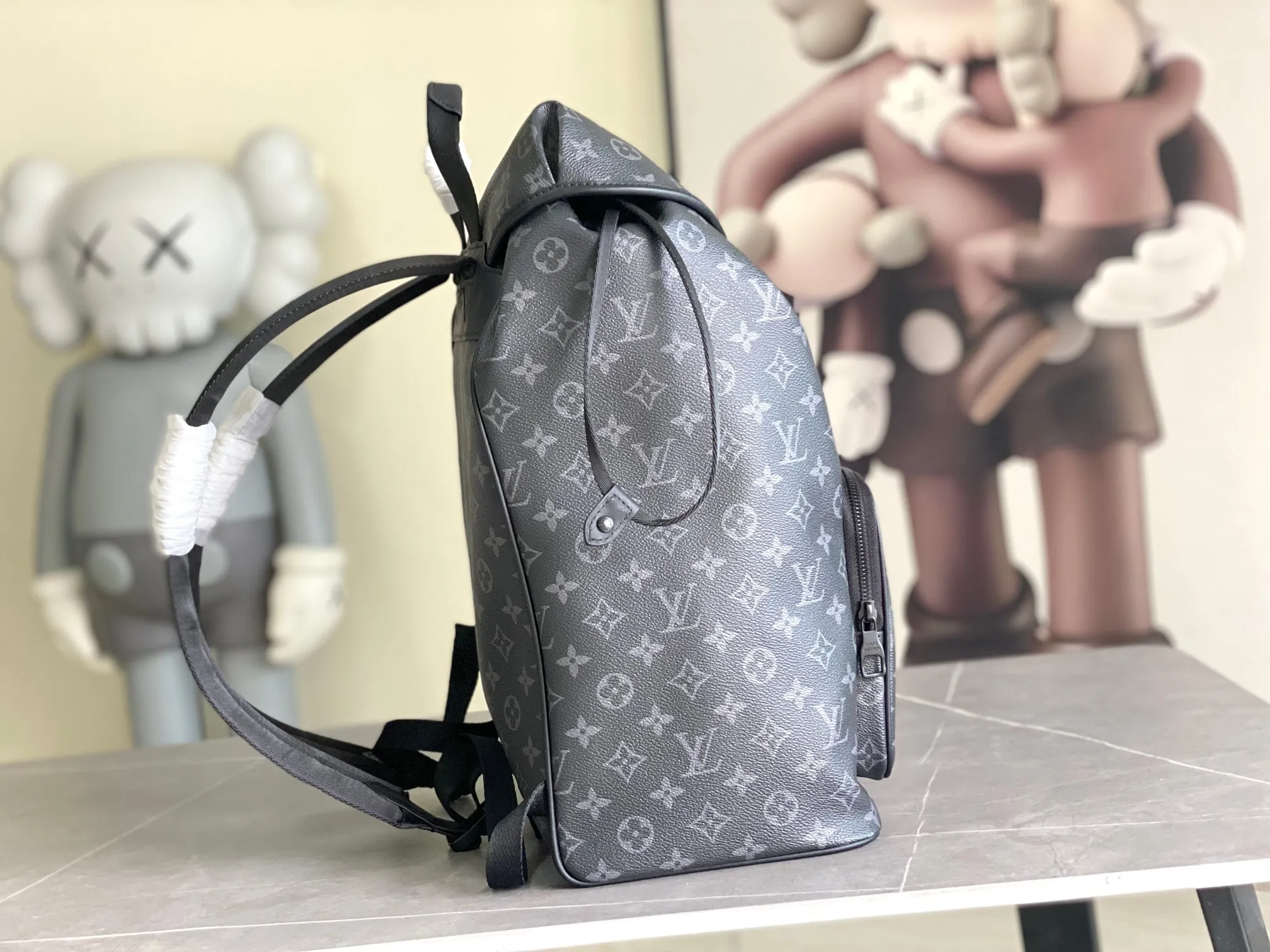 All categories 💚 Authentic bags 💚 LV LV classic backpack