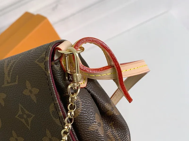 All Categories Official Website "Brand Women's Bags" Women's Bags 💙 LV 2026 New LV Crossbody Bag