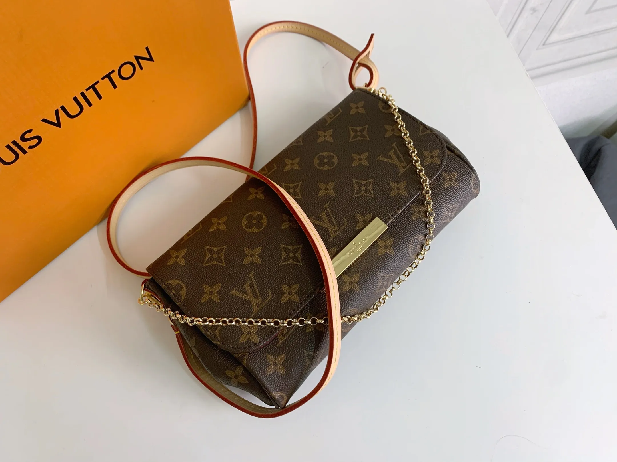 All Categories Official Website "Brand Women's Bags" Women's Bags 💙 LV 2026 New LV Crossbody Bag