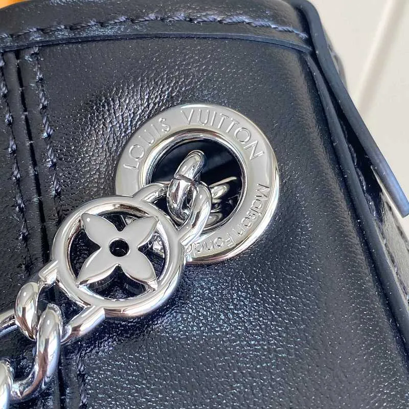 All Categories Official Website "Brand Women's Bags" Women's Bags 💙 LV LV 2026 New Crossbody Shoulder Bag