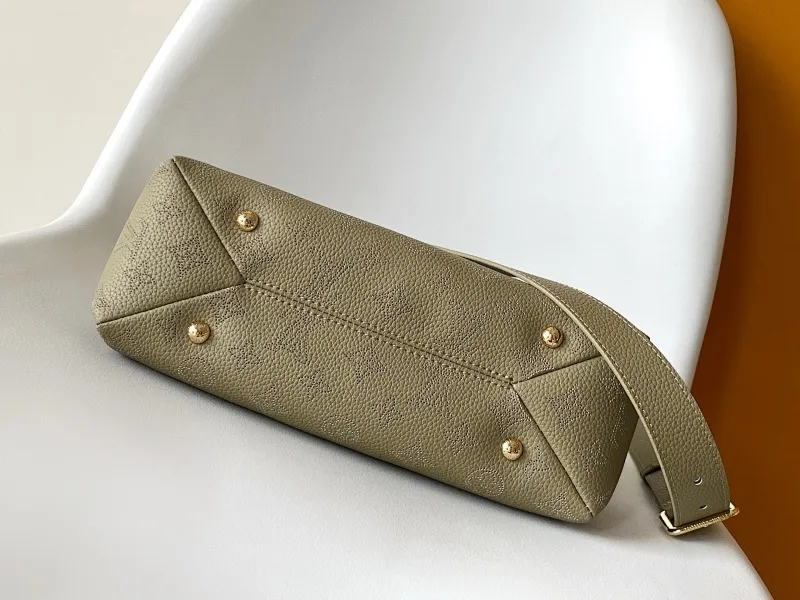 All Categories Official Website "Brand Women's Bags" Women's Bags 💙 LV 2026 New LV Crossbody Bag