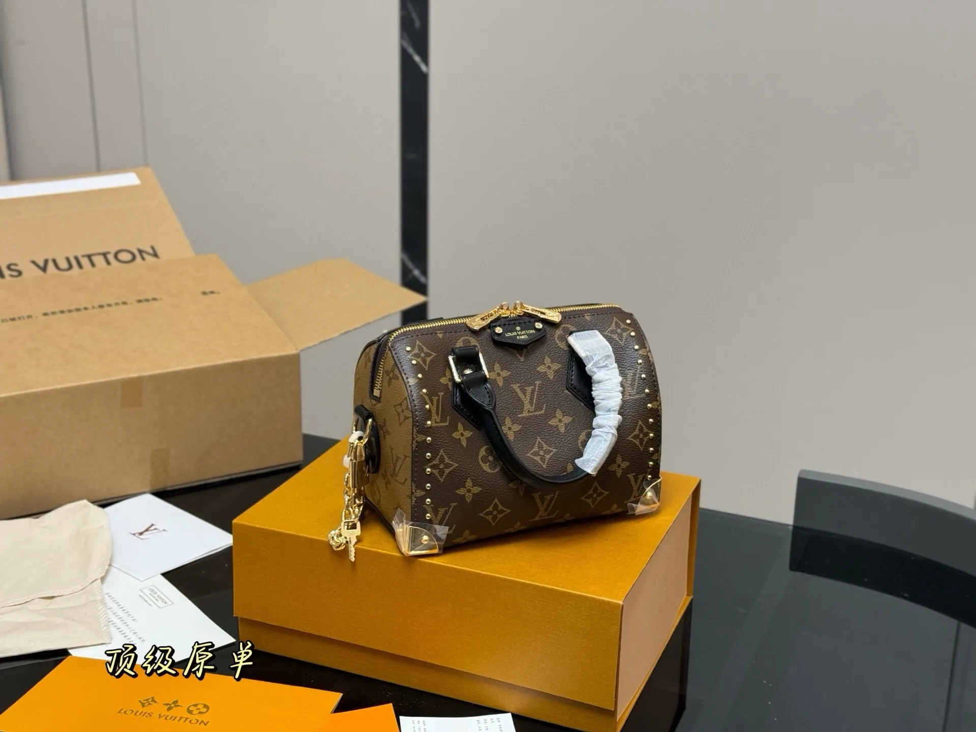 All Categories Official Website "Brand Women's Bags" Women's Bags 💙 LV 2025 New LV Crossbody Bag