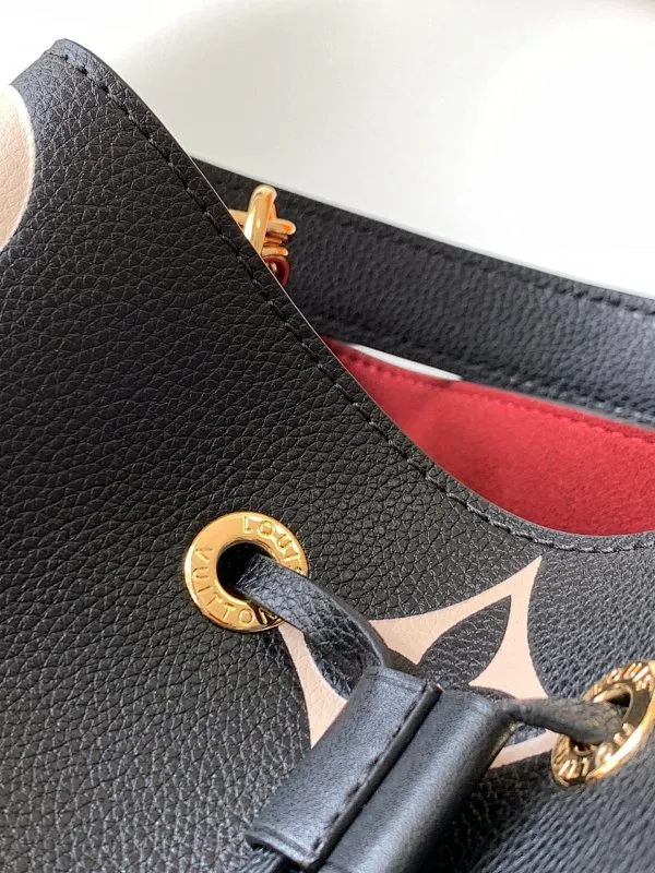 All Categories Official Website "Brand Women's Bags" Women's Bags 💙 LV 2026 New LV Crossbody Bag
