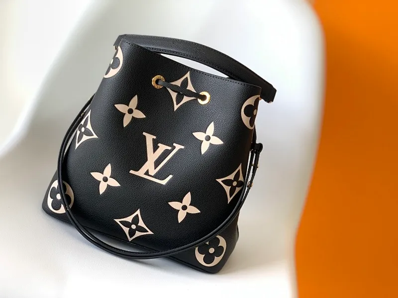 All Categories Official Website "Brand Women's Bags" Women's Bags 💙 LV 2026 New LV Crossbody Bag