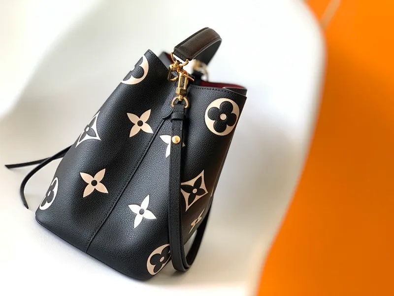 All Categories Official Website "Brand Women's Bags" Women's Bags 💙 LV 2026 New LV Crossbody Bag