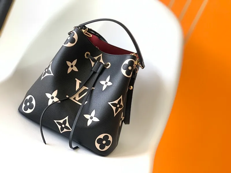 All Categories Official Website "Brand Women's Bags" Women's Bags 💙 LV 2026 New LV Crossbody Bag