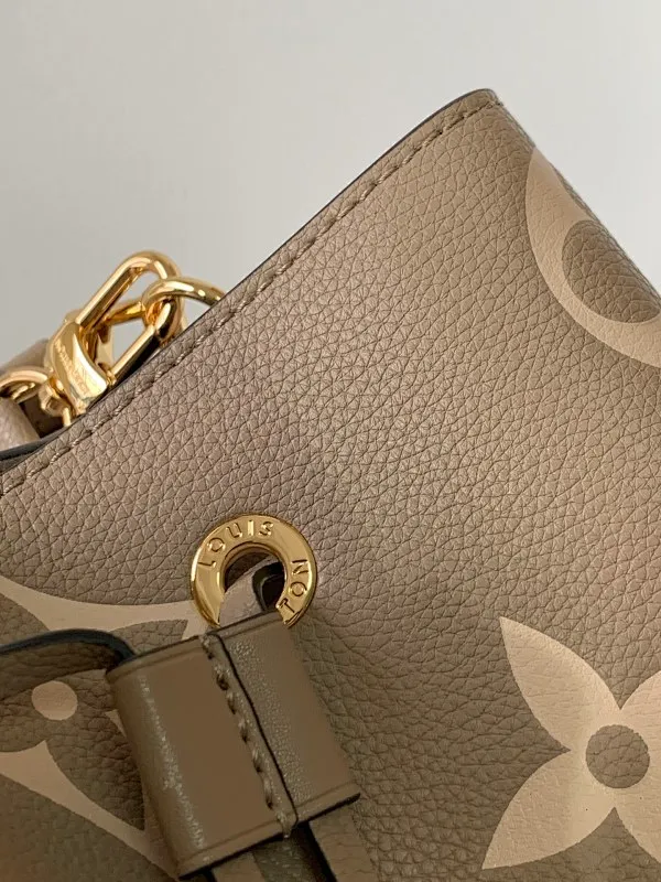All Categories Official Website "Brand Women's Bags" Women's Bags 💙 LV 2026 New LV Crossbody Bag