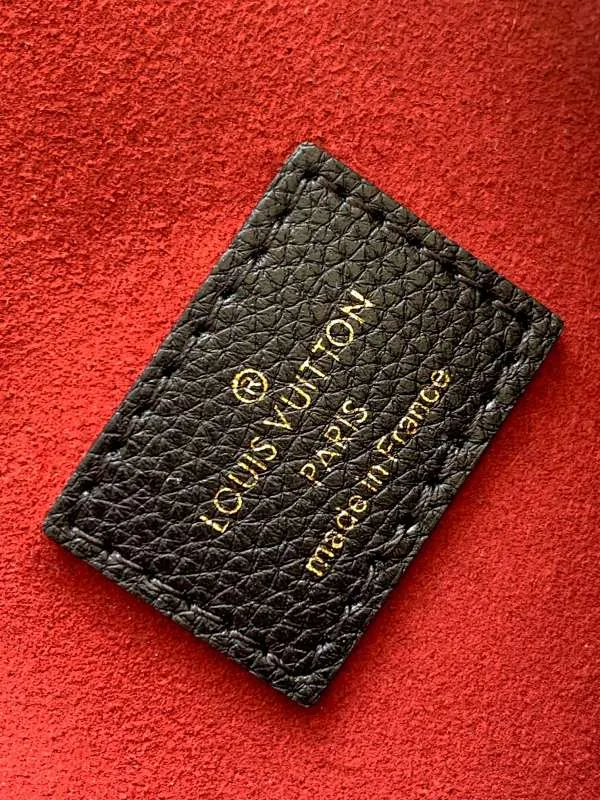 All Categories Official Website "Brand Women's Bags" Women's Bags 💙 LV 2026 New LV Crossbody Bag
