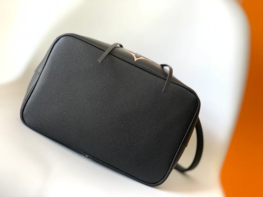 All Categories Official Website "Brand Women's Bags" Women's Bags 💙 LV 2026 New LV Crossbody Bag