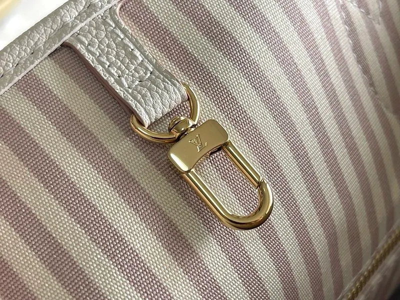 All categories 💚 Authentic bags 💚 LV 2026 new LV top replica hand shoulder bag