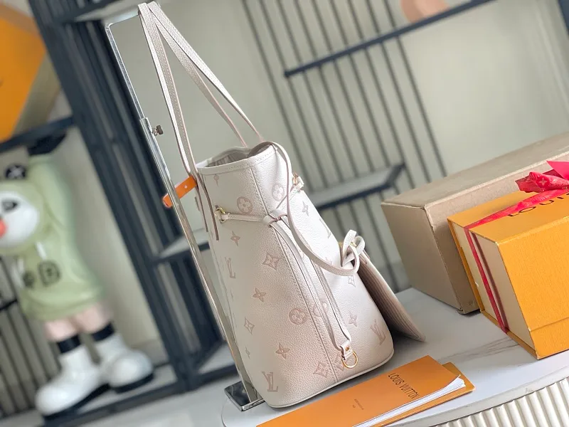 All categories 💚 Authentic bags 💚 LV 2026 new LV top replica hand shoulder bag