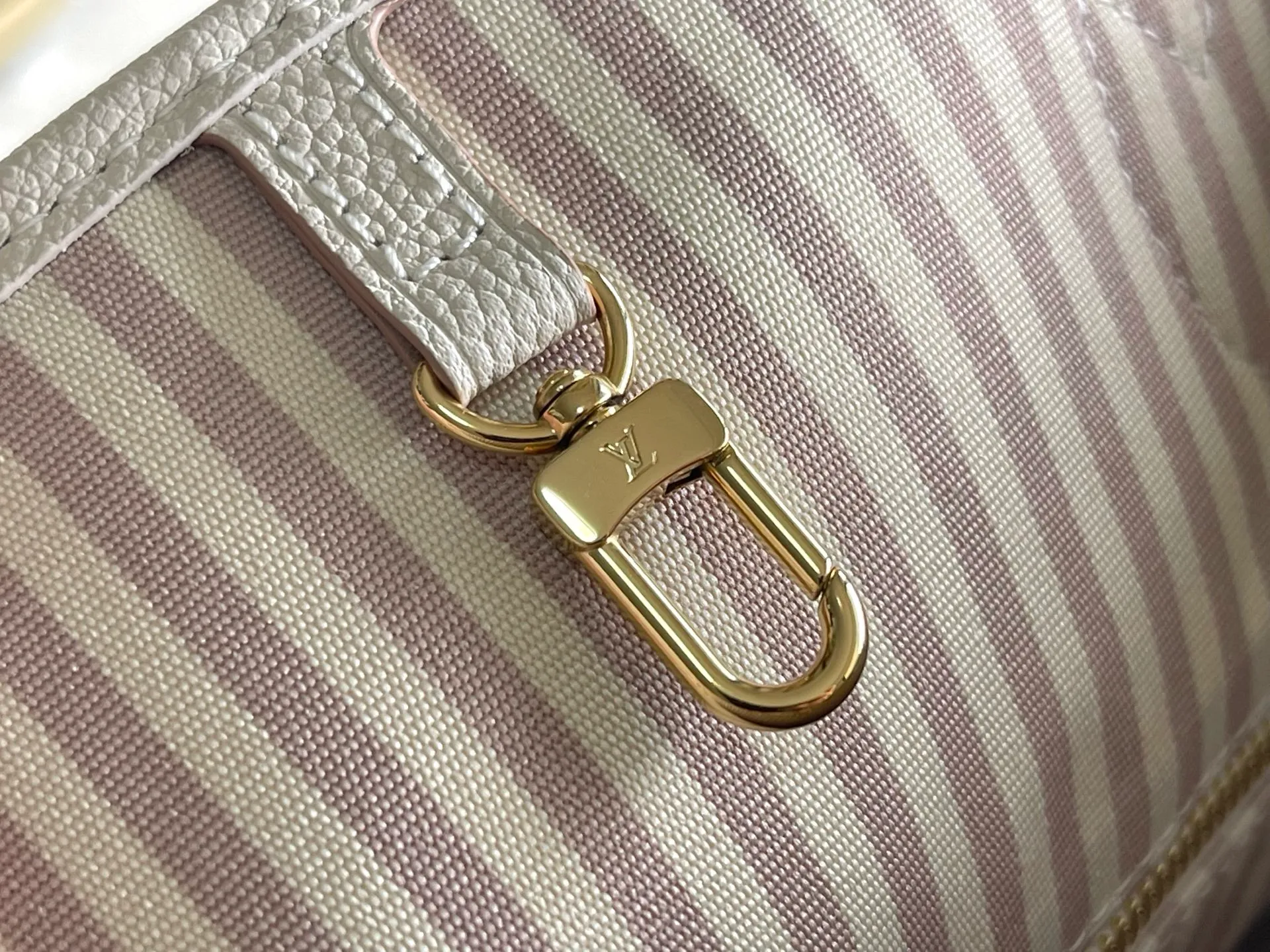 All categories 💚 Authentic bags 💚 LV 2026 new LV top replica hand shoulder bag