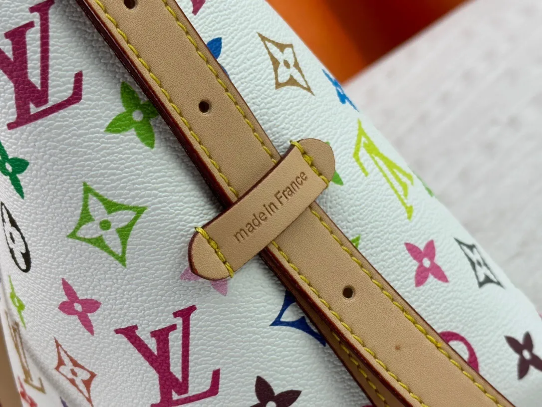 All Categories Official Website "Brand Women's Bags" Women's Bags 💙 LV 2024 New LV Underarm Bag