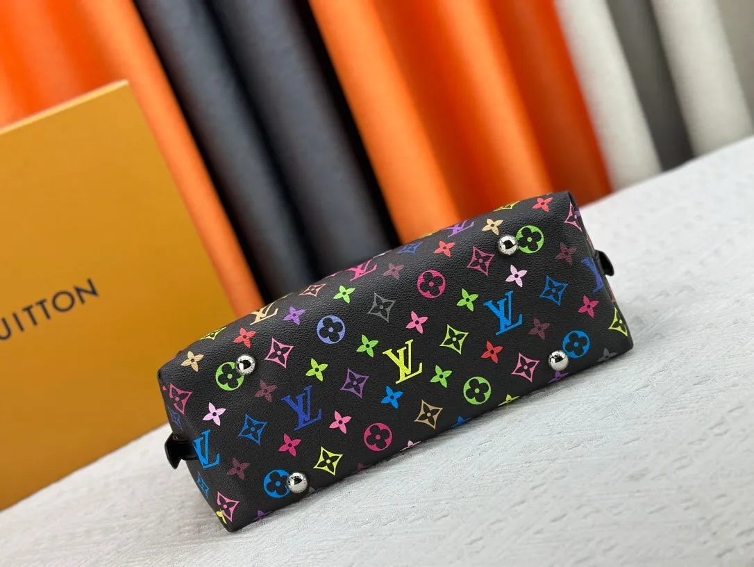 All Categories Official Website "Brand Women's Bags" Women's Bags 💙 LV 2024 New LV Underarm Bag