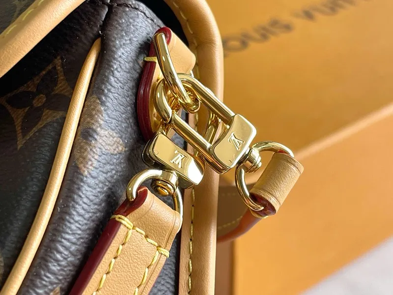 All Categories 💚 Authentic Grade Bags 💚 LV 2026 New LV Top Replica Crossbody Shoulder Bag
